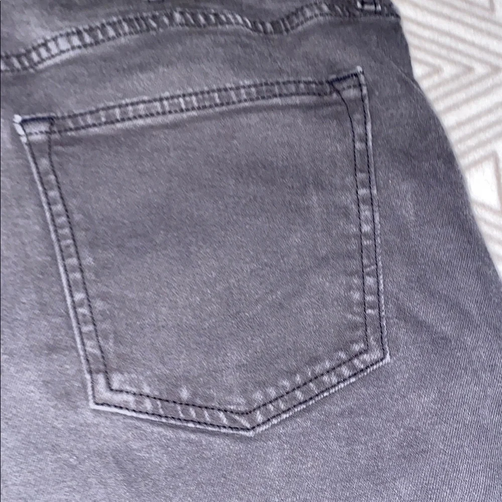 Old Navy Men's Slim Jeans in Dark‎ Gray